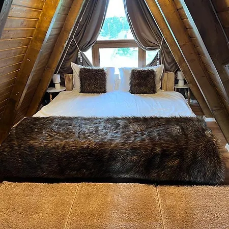 Cabane A-Frame Ceziade Tihuta Piatra Fantanele Exterior photo