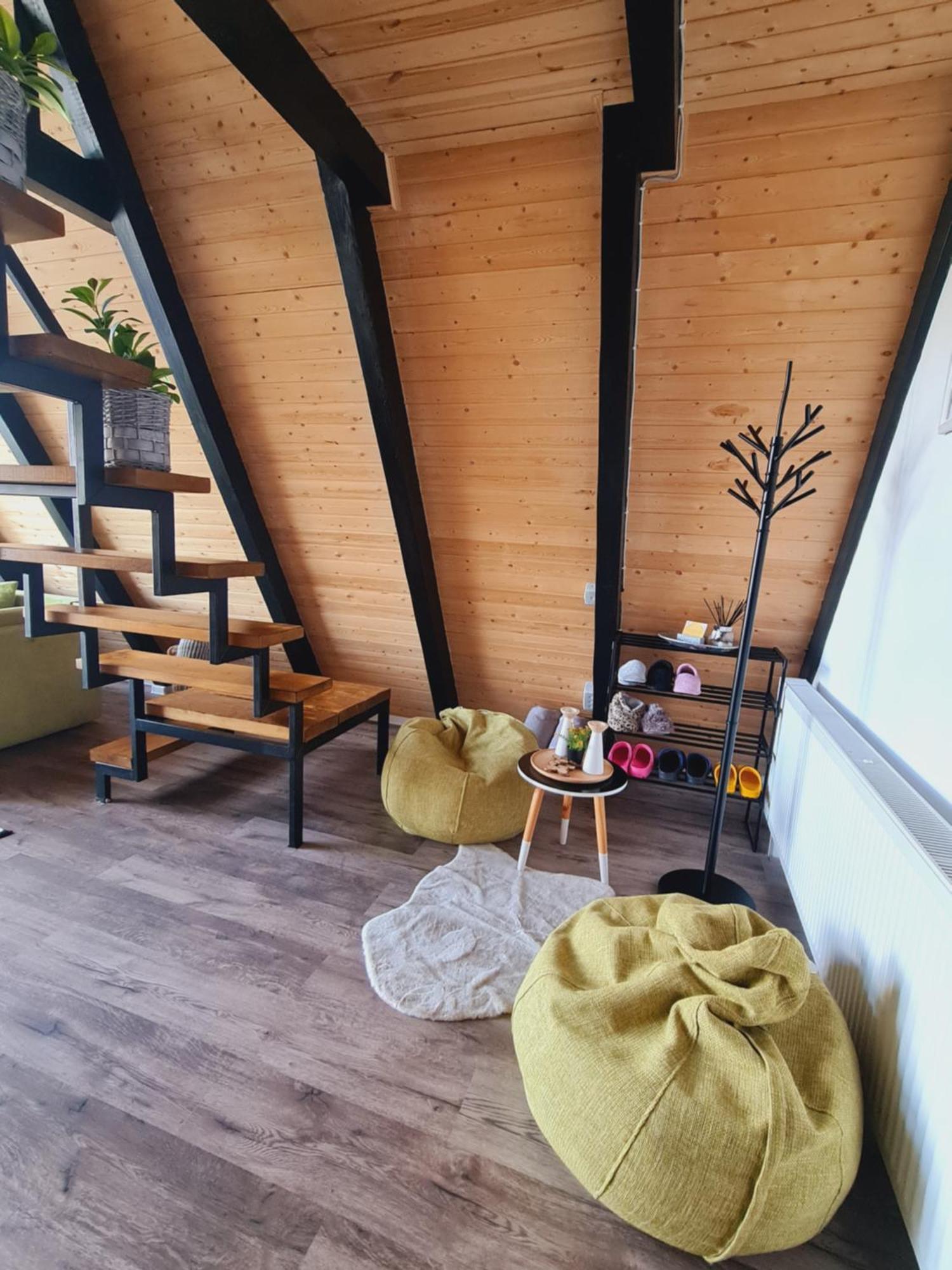 A-frame Ceziade Tihuta *