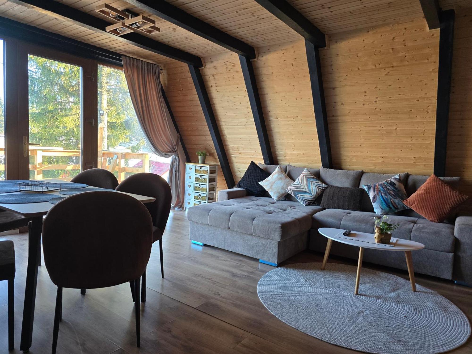A-frame Ceziade Tihuta