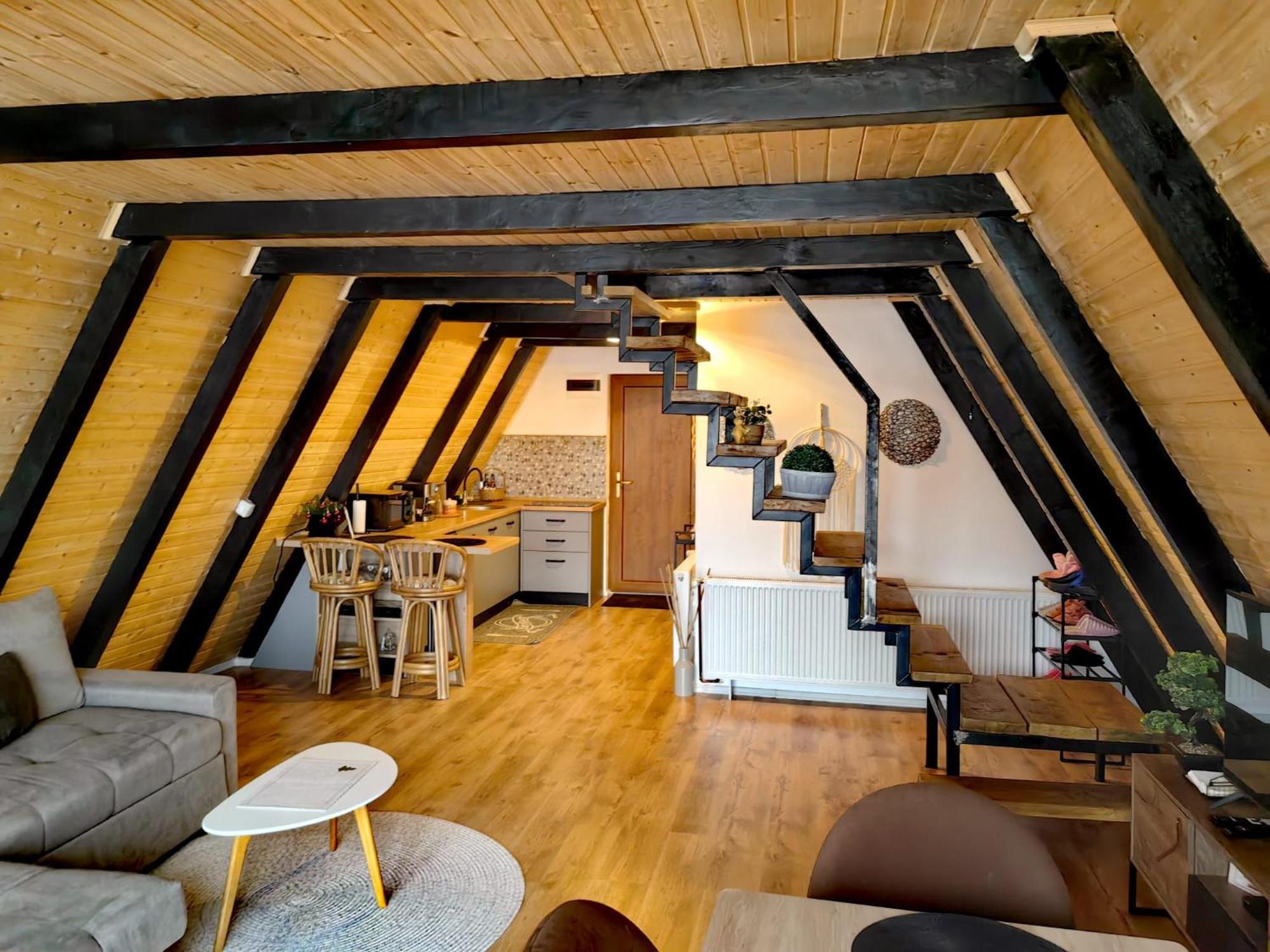 A-frame Ceziade Tihuta